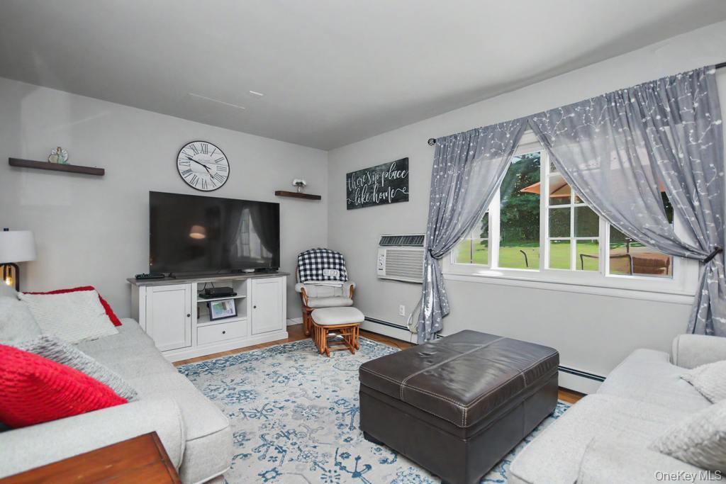 Single Family Fieldstone Boulevard  Dutchess County, NY 12590, MLS-1032852-13