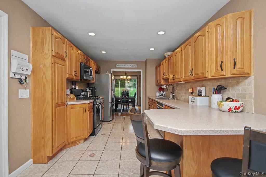 Single Family Fieldstone Boulevard  Dutchess County, NY 12590, MLS-1032852-7