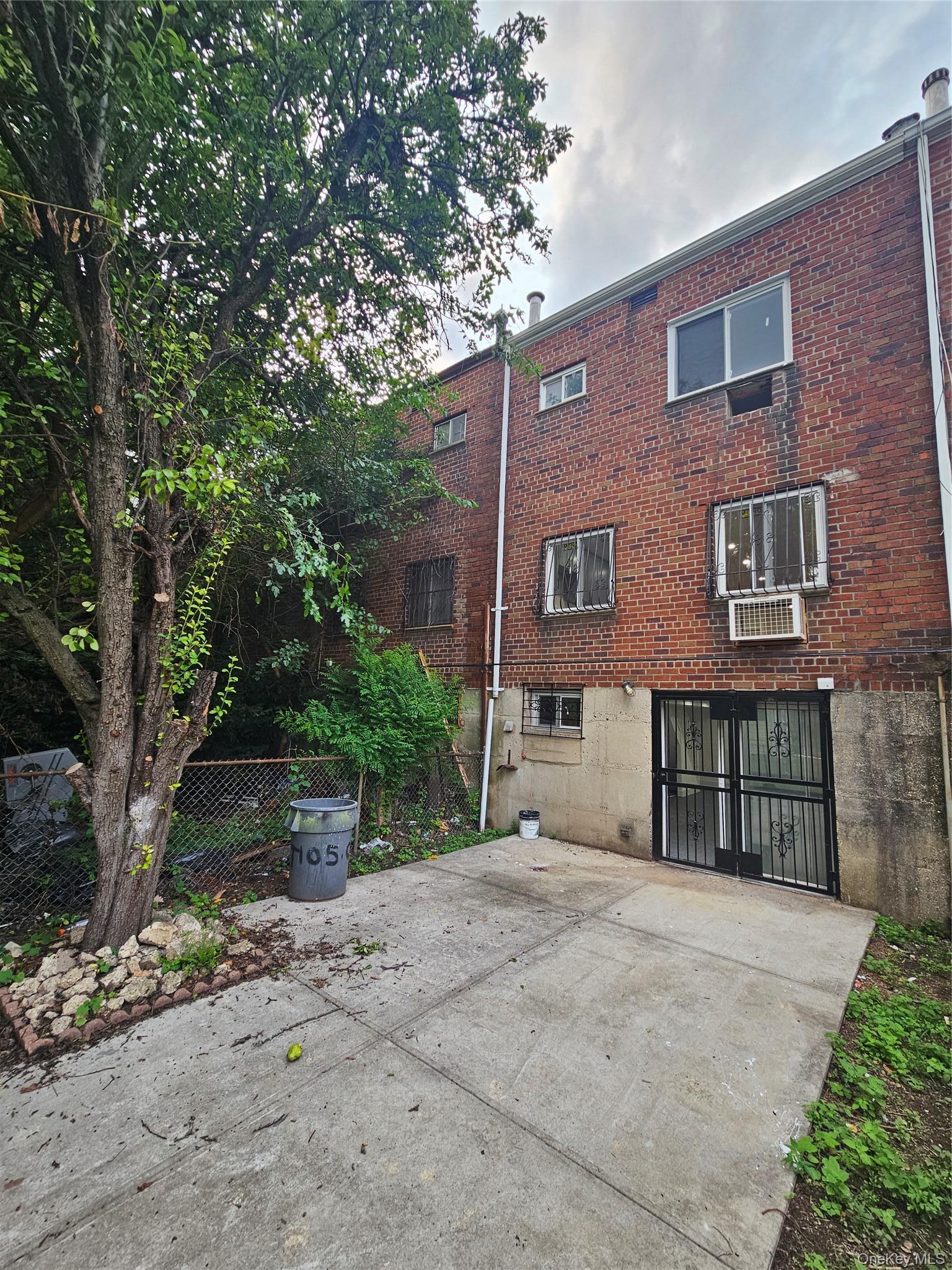 Single Family Wortman Avenue Brooklyn, NY 11207, MLS-1032870-18
