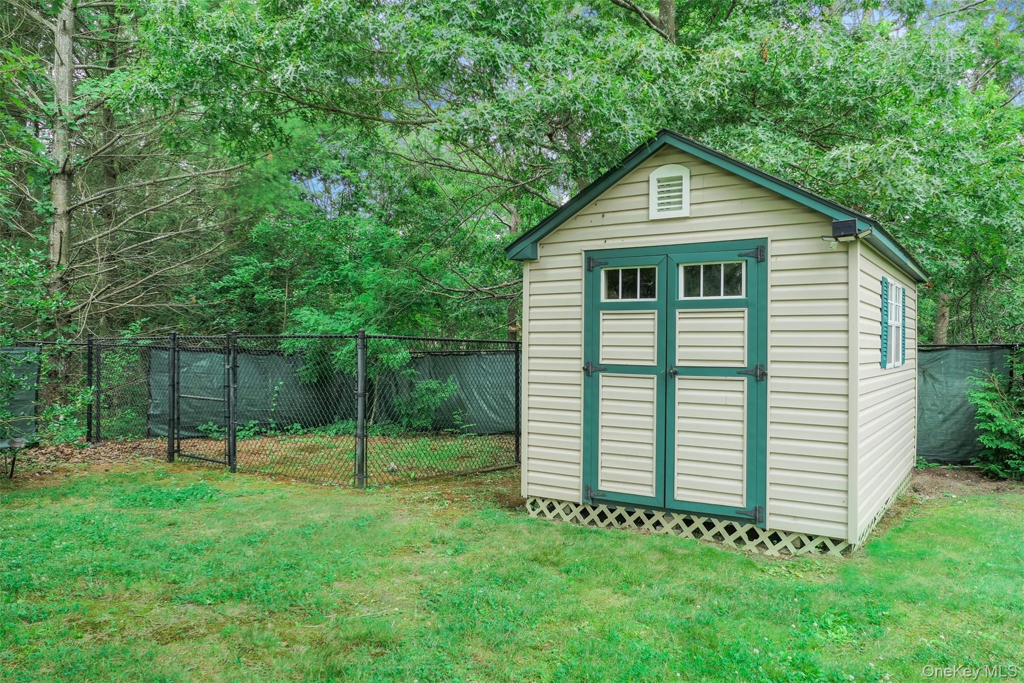 Single Family Southaven Drive  Suffolk County, NY 11719, MLS-1032898-38