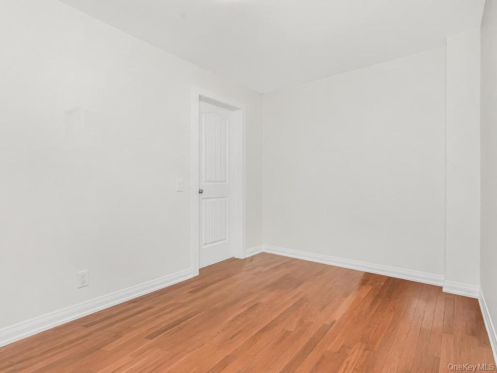 Single Family Williamsbridge Road Bronx, NY 10467, MLS-1032916-5