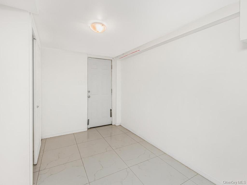 Single Family Williamsbridge Road Bronx, NY 10467, MLS-1032916-8