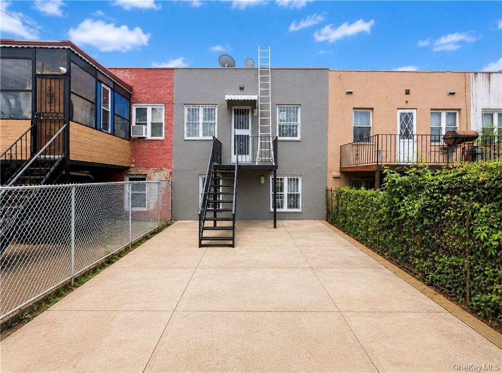 Single Family E 98th Street Brooklyn, NY 11236, MLS-1032923-22