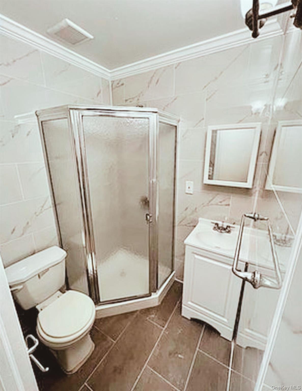 Apartment Wetherole Street  Queens, NY 11374, MLS-1032927-6