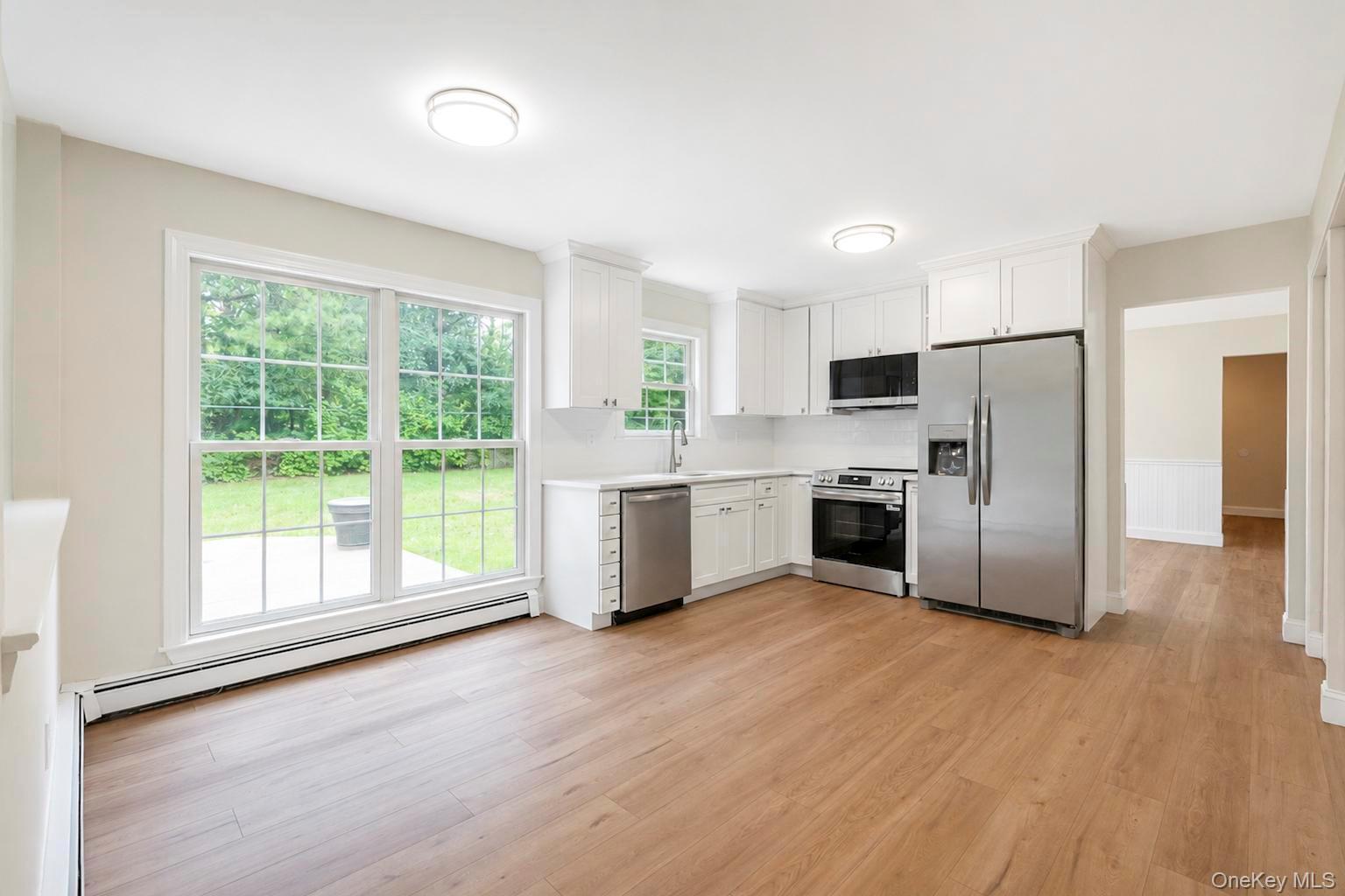 Single Family Bates Lane Suffolk County, NY 11961, MLS-1032928-11