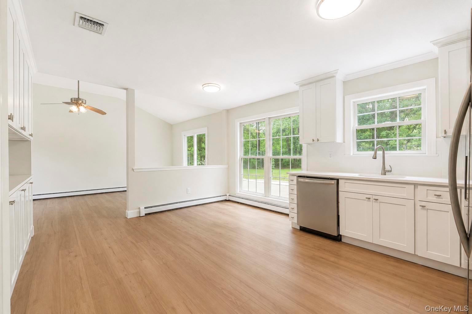 Single Family Bates Lane Suffolk County, NY 11961, MLS-1032928-15