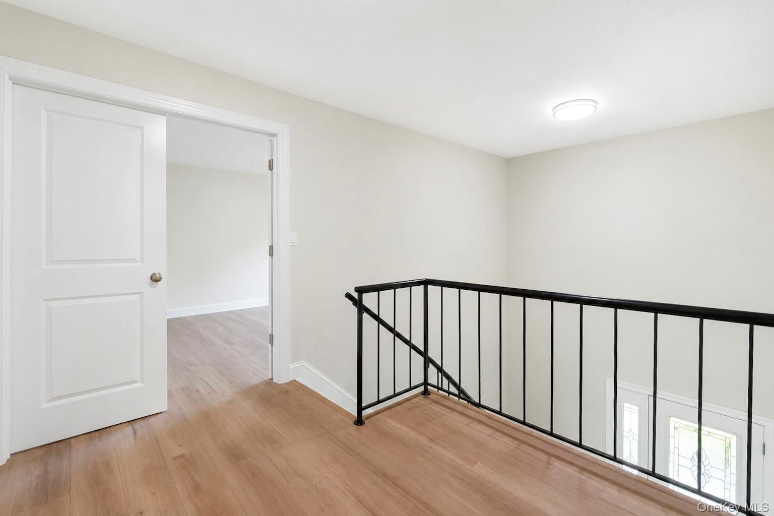Single Family Bates Lane Suffolk County, NY 11961, MLS-1032928-16