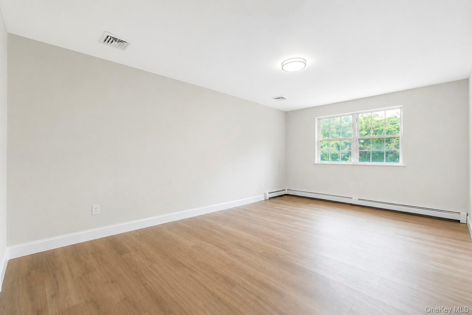 Single Family Bates Lane Suffolk County, NY 11961, MLS-1032928-17