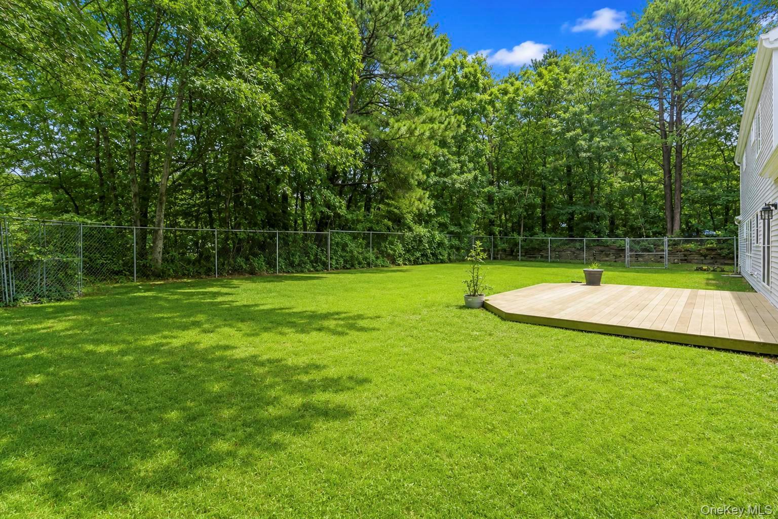 Single Family Bates Lane Suffolk County, NY 11961, MLS-1032928-35