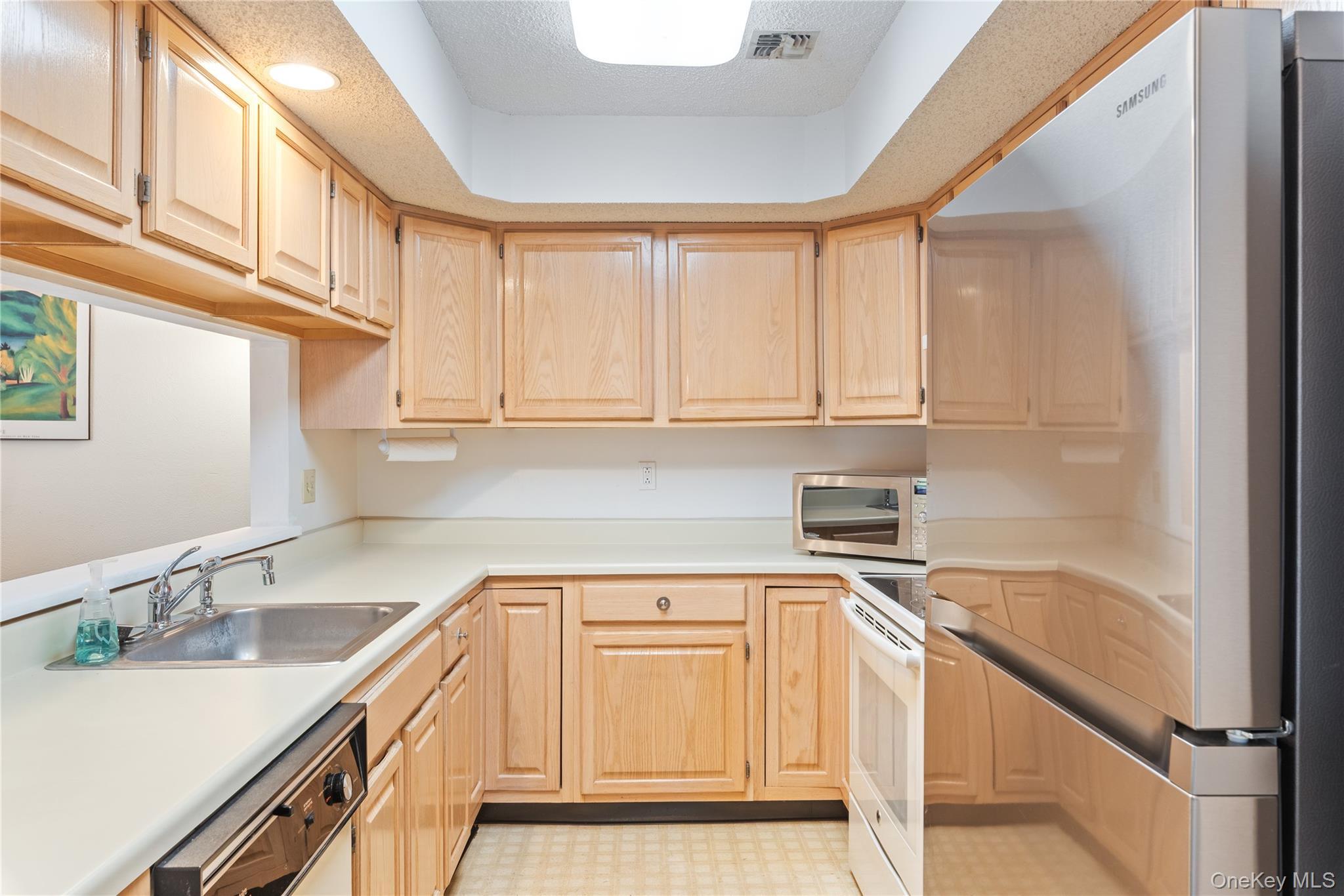 Single Family Spruce Ridge Drive Dutchess County, NY 12524, MLS-1032937-10