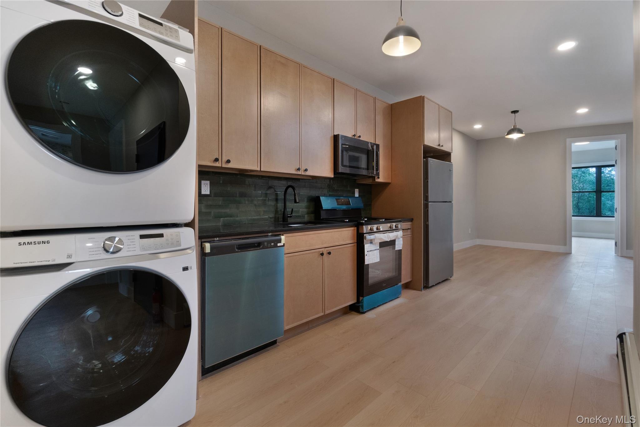 Single Family Grove Street  Brooklyn, NY 11221, MLS-1032946-4