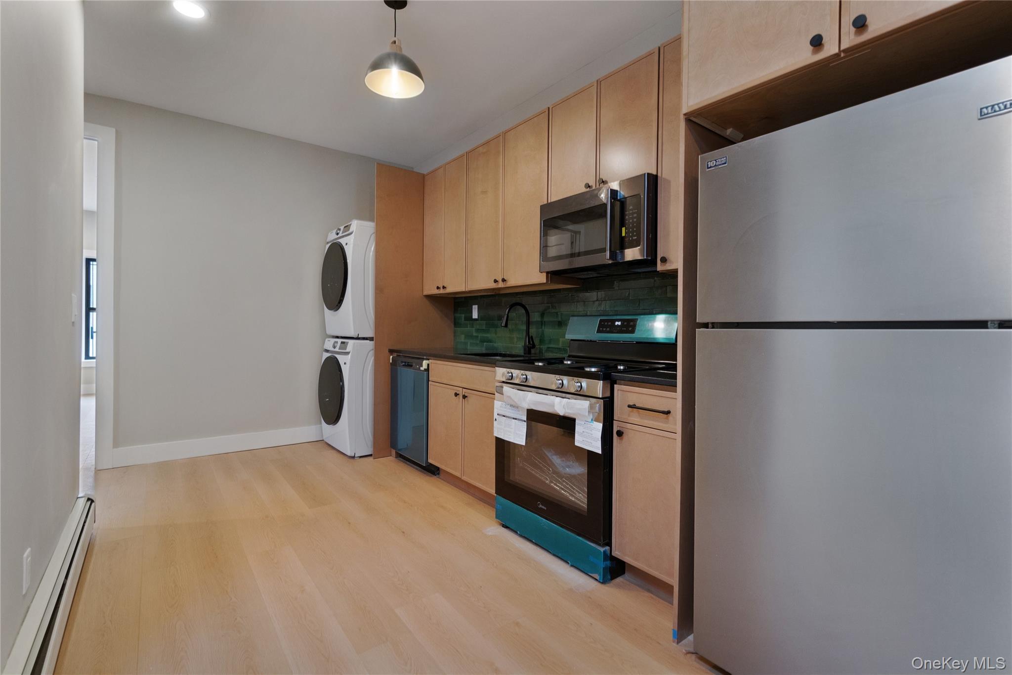 Single Family Grove Street  Brooklyn, NY 11221, MLS-1032946-5