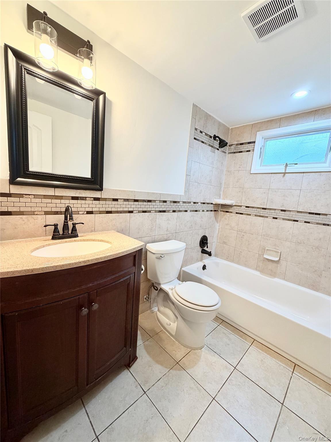 Single Family Dorchester Road Suffolk County, NY 11779, MLS-1032949-17