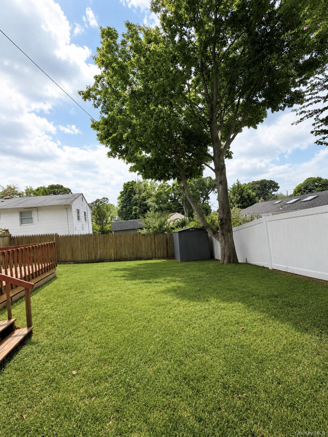 Single Family Dorchester Road Suffolk County, NY 11779, MLS-1032949-21
