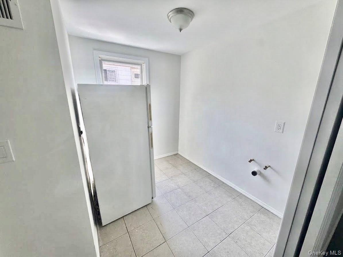 Single Family Dorchester Road  Suffolk County, NY 11779, MLS-1032949-26