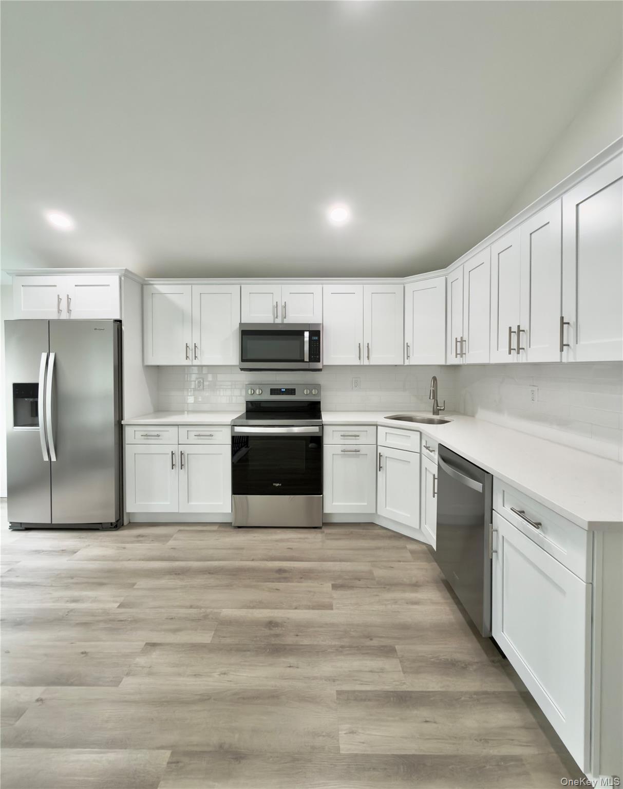 Single Family Dorchester Road Suffolk County, NY 11779, MLS-1032949-5