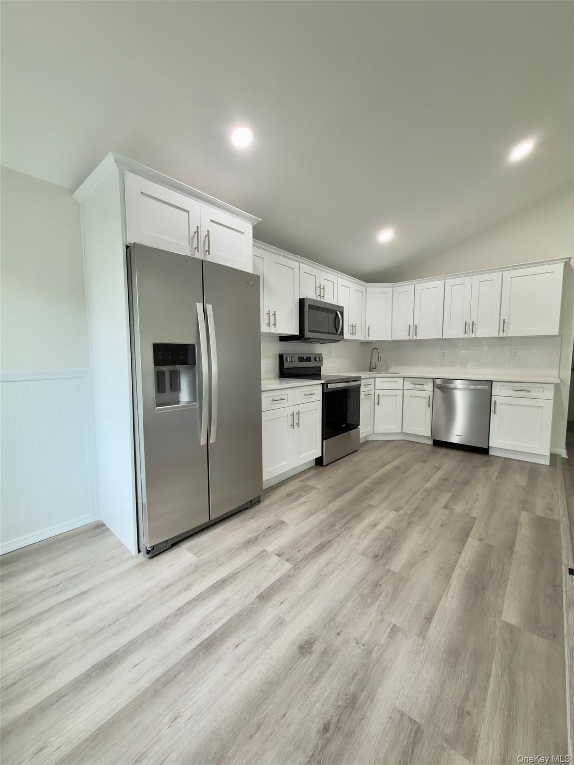 Single Family Dorchester Road Suffolk County, NY 11779, MLS-1032949-6