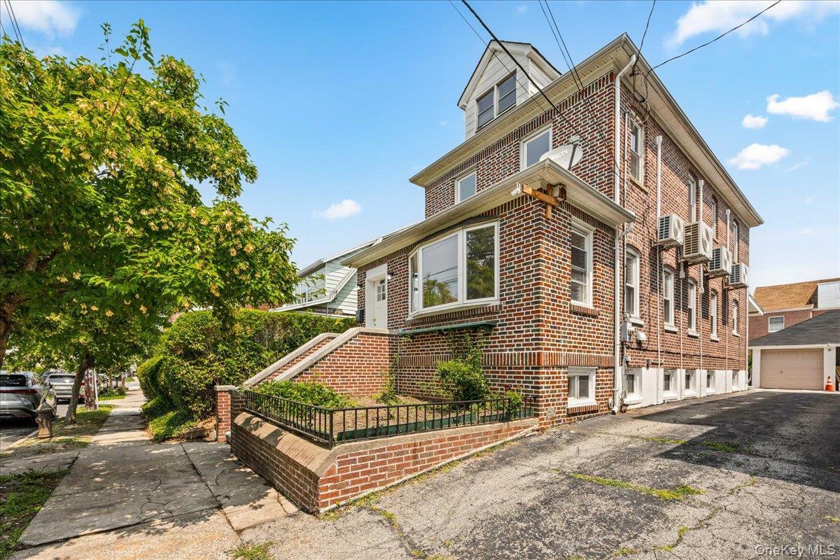 Single Family Seton Avenue Bronx, NY 10466, MLS-1032952-3