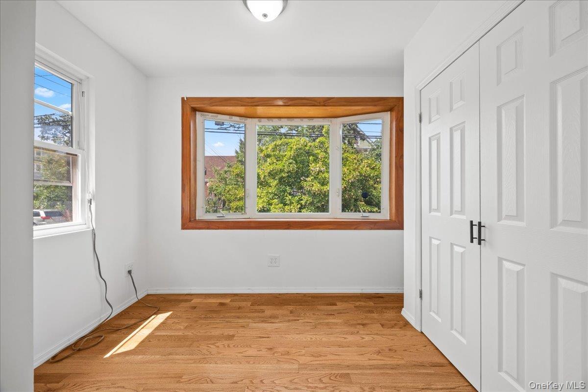 Single Family Seton Avenue Bronx, NY 10466, MLS-1032952-8