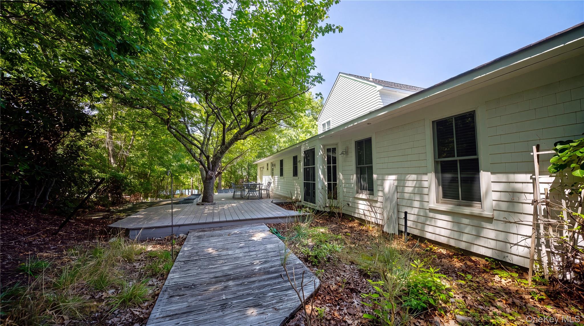 Single Family Breezy Drive  Suffolk County, NY 11963, MLS-1032956-35