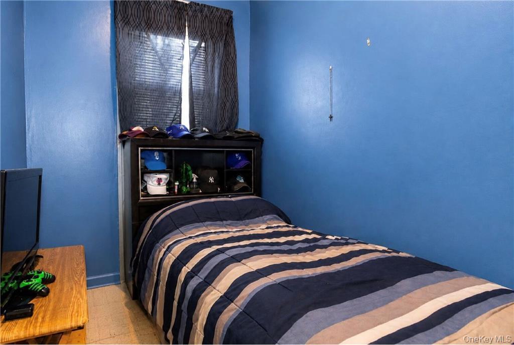 Single Family Milford Street  Brooklyn, NY 11208, MLS-1032959-16