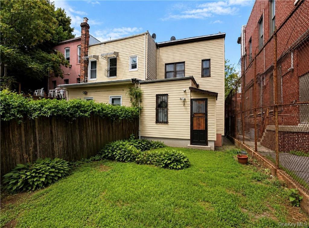 Single Family Milford Street  Brooklyn, NY 11208, MLS-1032959-2