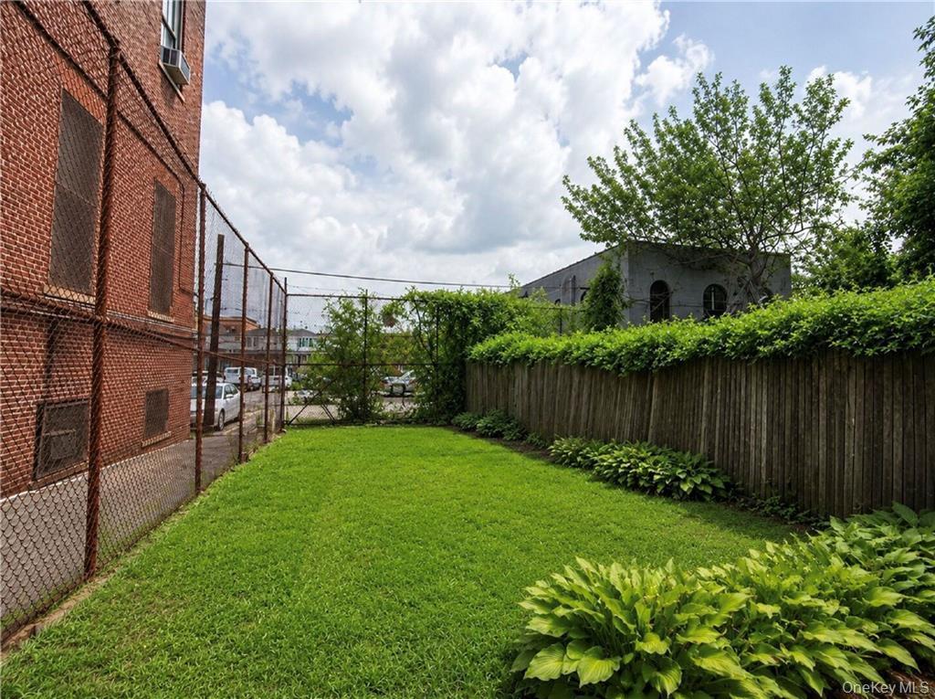 Single Family Milford Street  Brooklyn, NY 11208, MLS-1032959-21