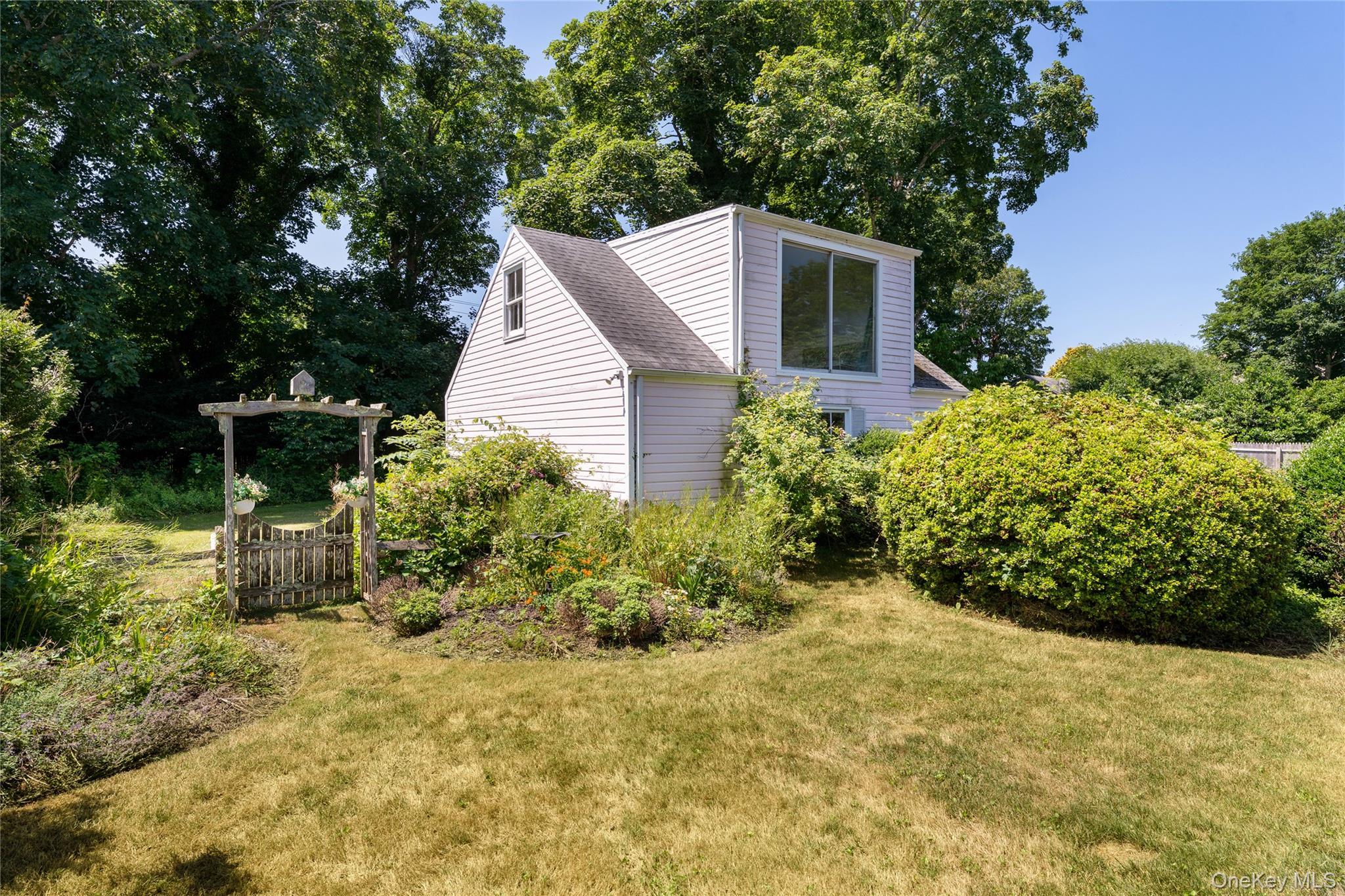 Single Family Buell Lane Suffolk County, NY 11937, MLS-1032960-9