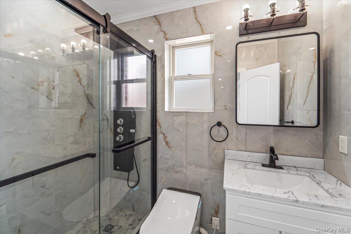 Single Family Little Neck Parkway Queens, NY 11004, MLS-1032975-15