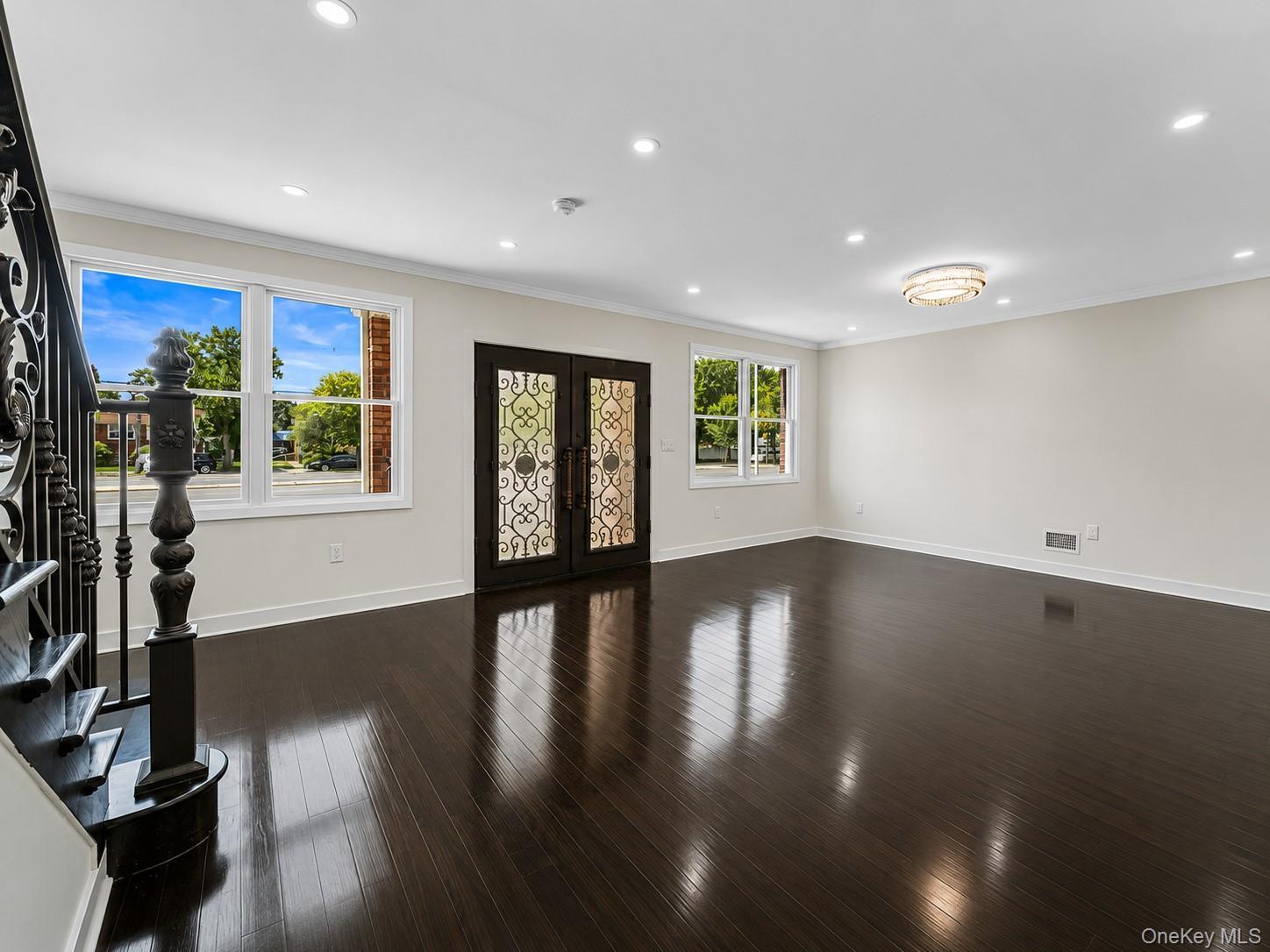 Single Family Little Neck Parkway Queens, NY 11004, MLS-1032975-19
