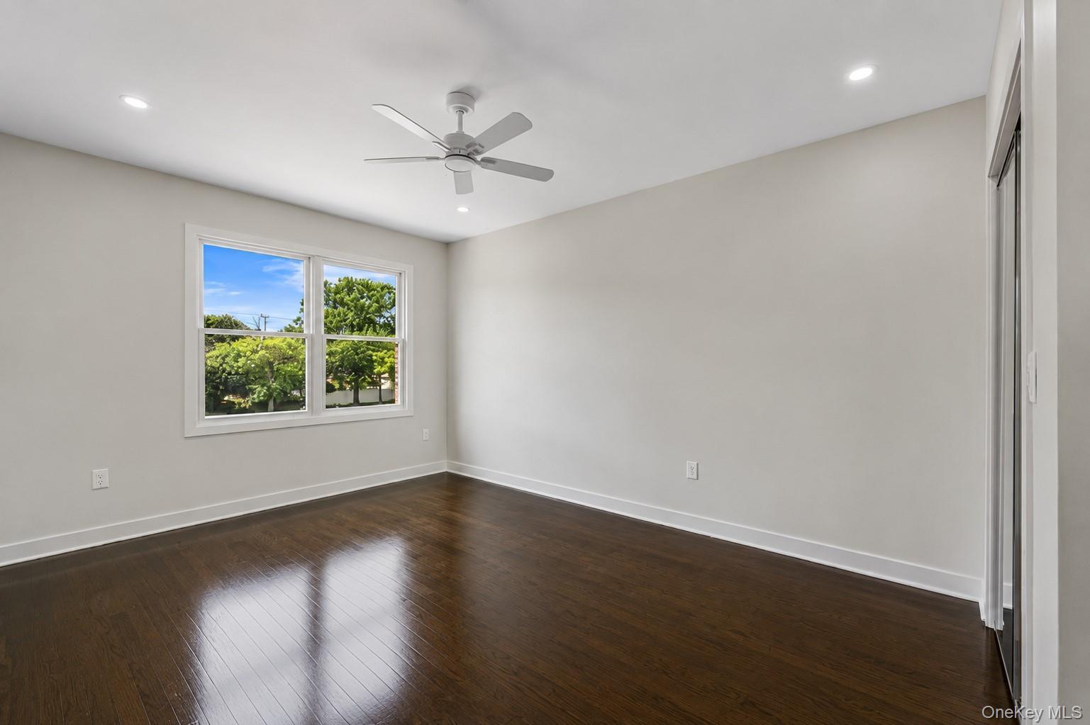 Single Family Little Neck Parkway Queens, NY 11004, MLS-1032975-26