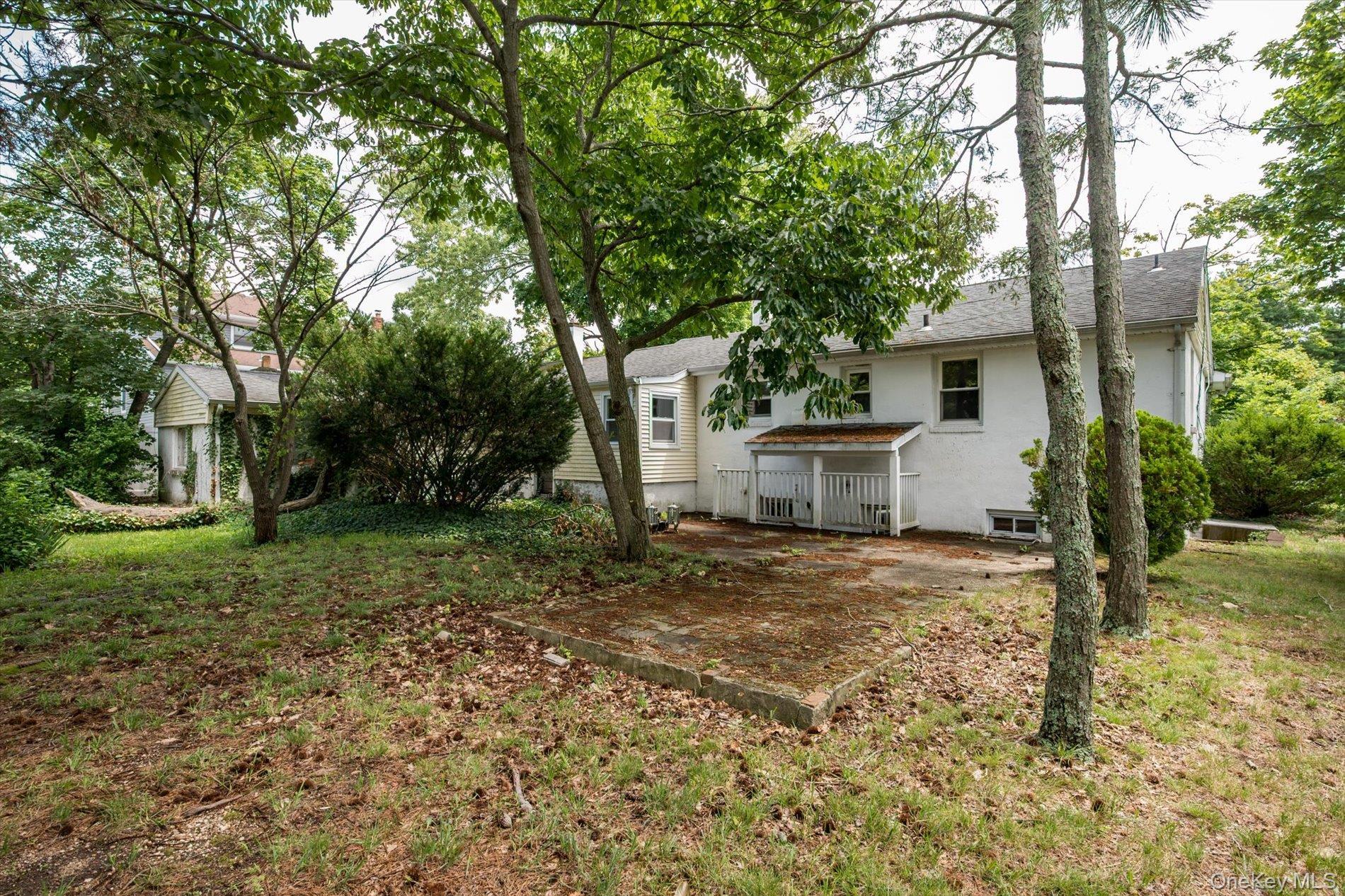 Single Family Old Country Road Suffolk County, NY 11747, MLS-1032983-19
