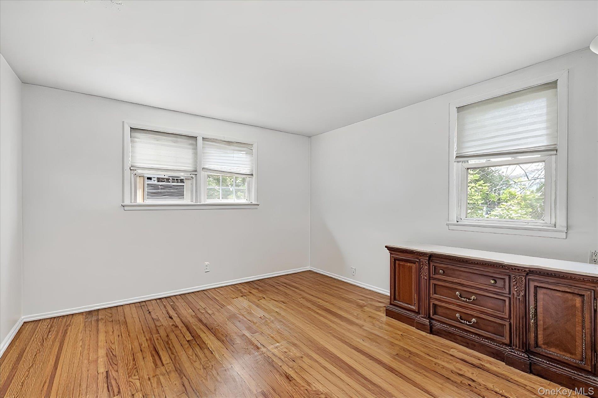 Single Family Old Country Road Suffolk County, NY 11747, MLS-1032983-7
