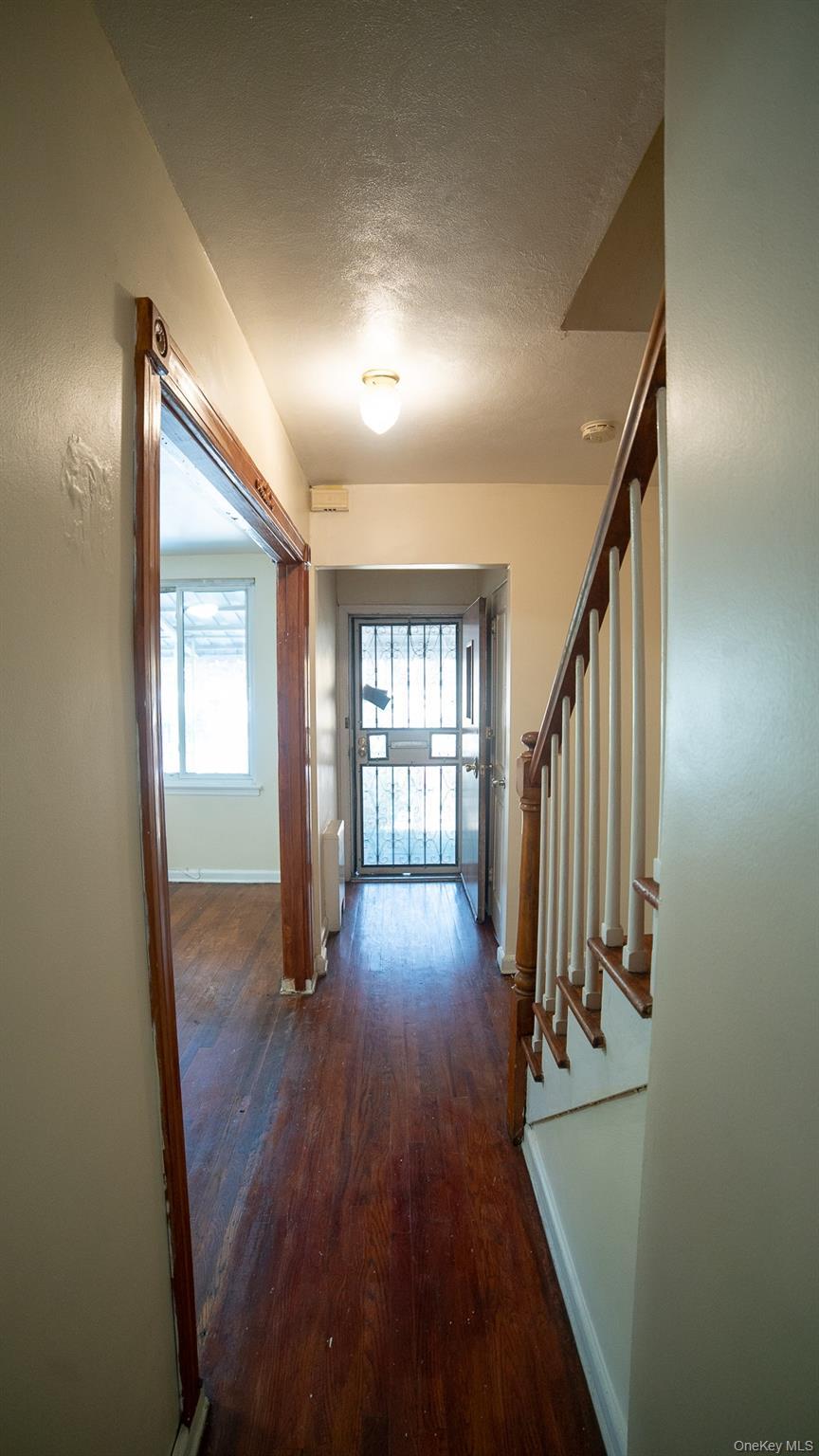 Single Family Barnes Avenue  Bronx, NY 10467, MLS-1033008-4