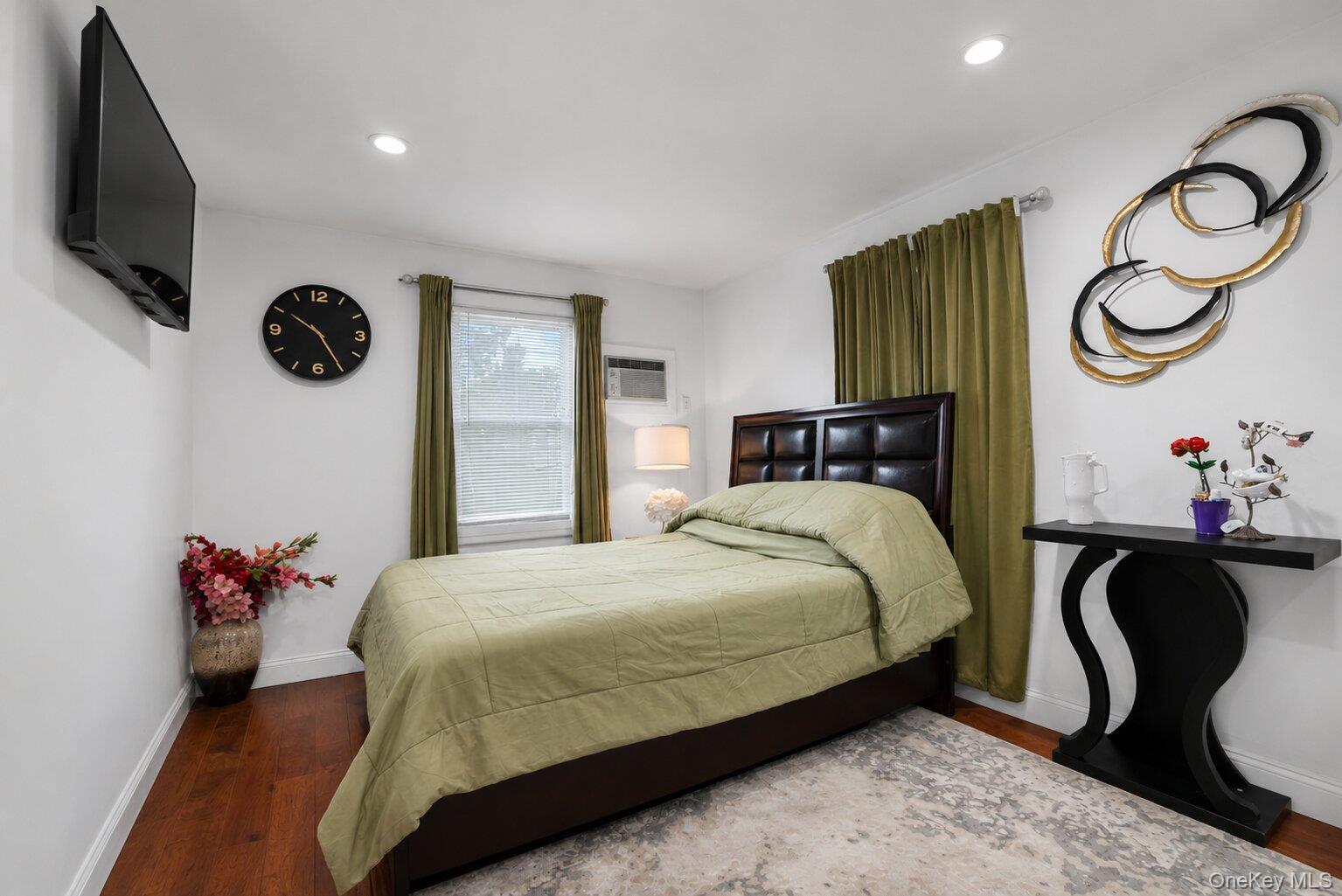 Single Family 87th Road Queens, NY 11001, MLS-1033010-12