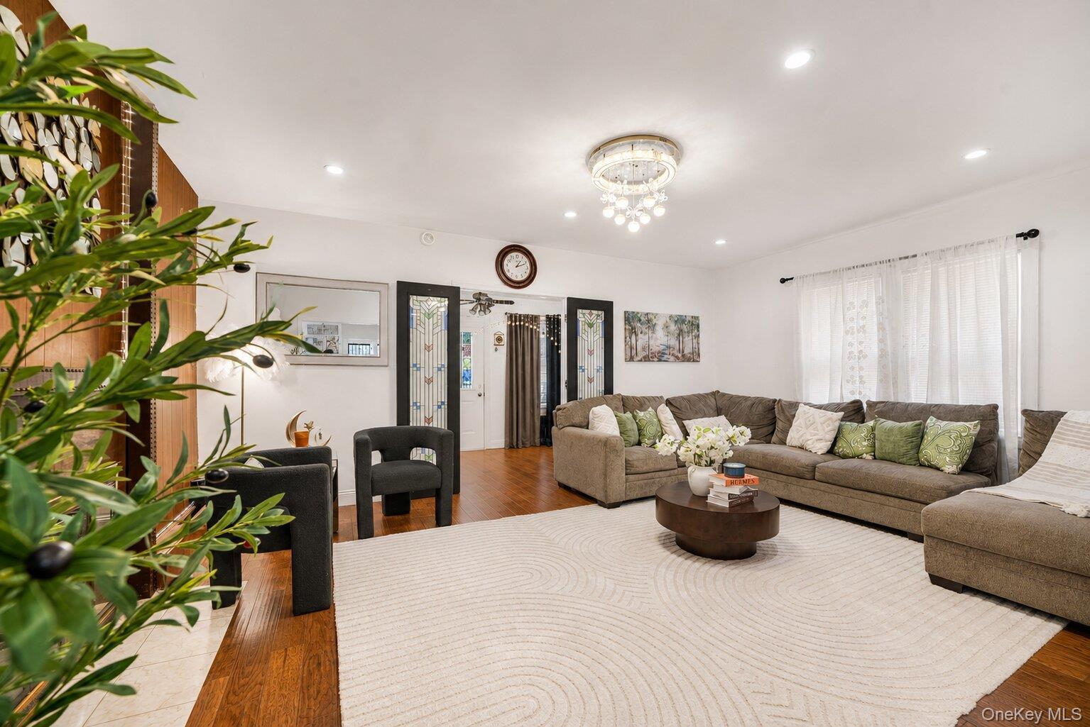 Single Family 87th Road Queens, NY 11001, MLS-1033010-3
