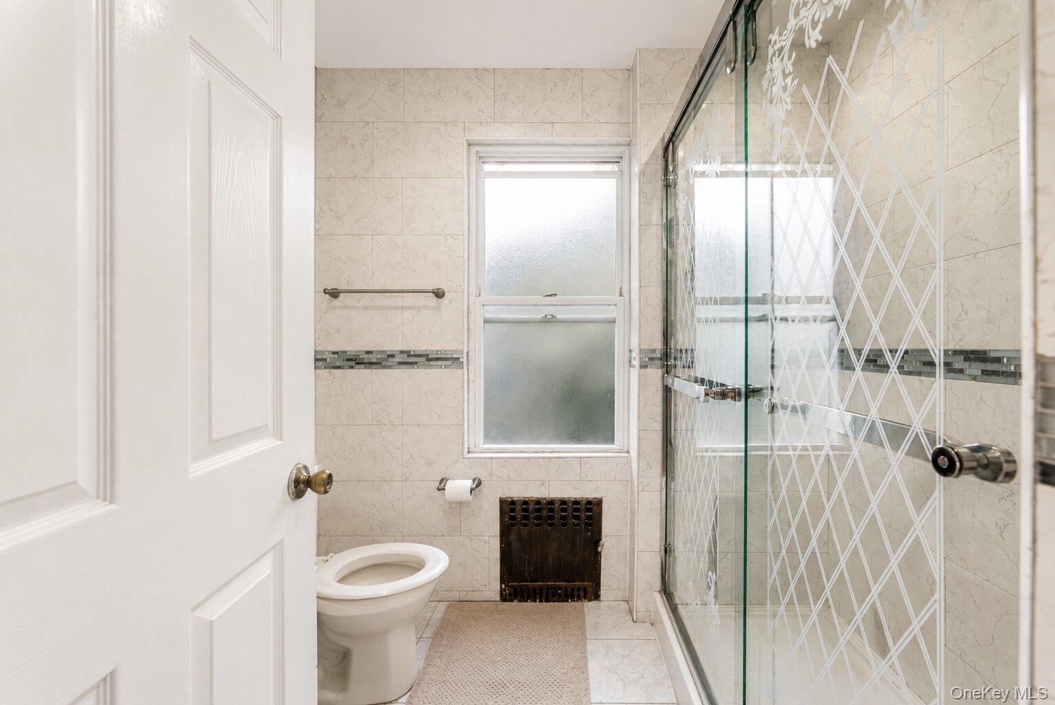 Single Family 87th Road Queens, NY 11001, MLS-1033010-8