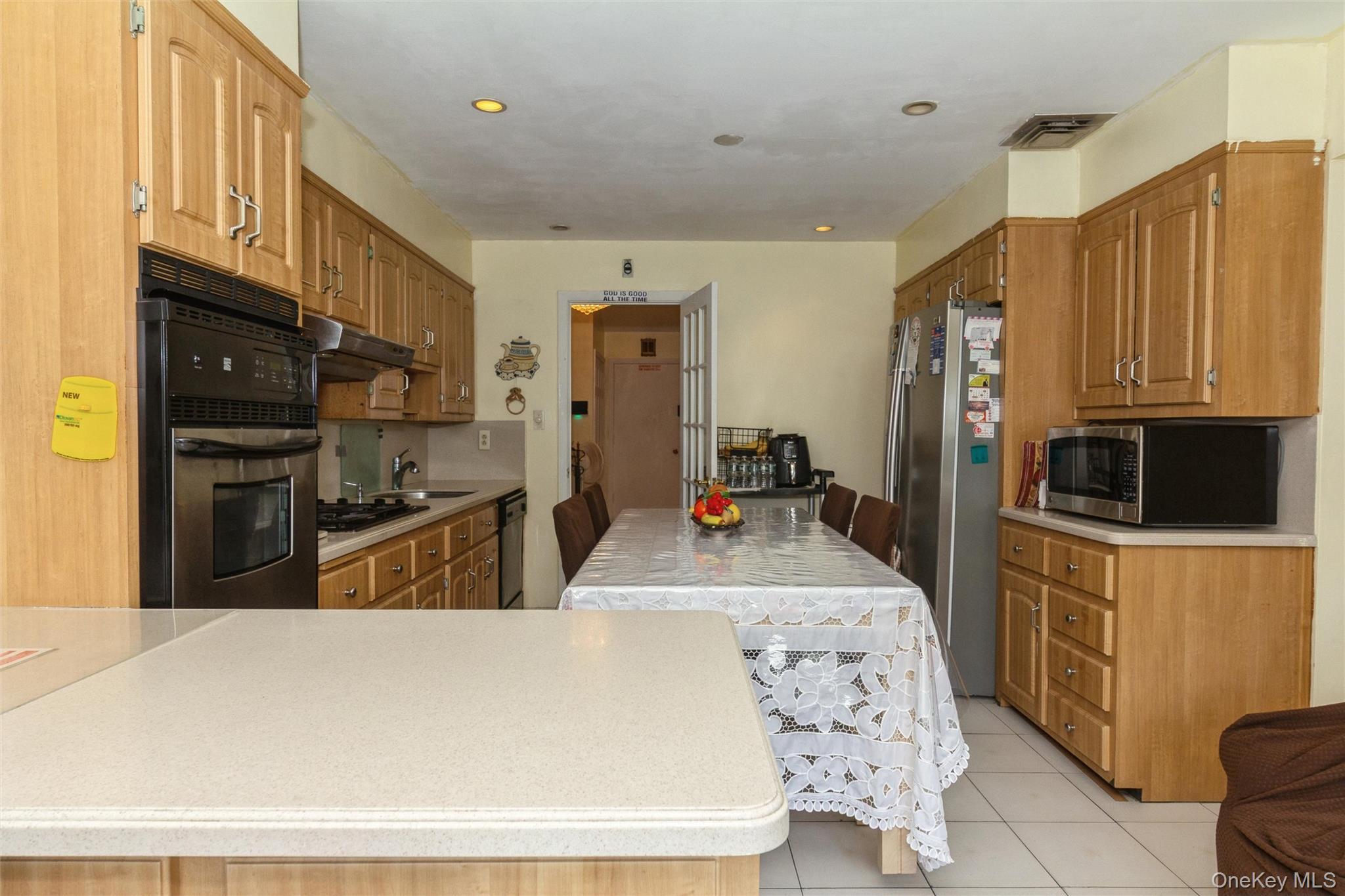 Single Family E Carl Avenue Nassau County, NY 11510, MLS-1033017-11