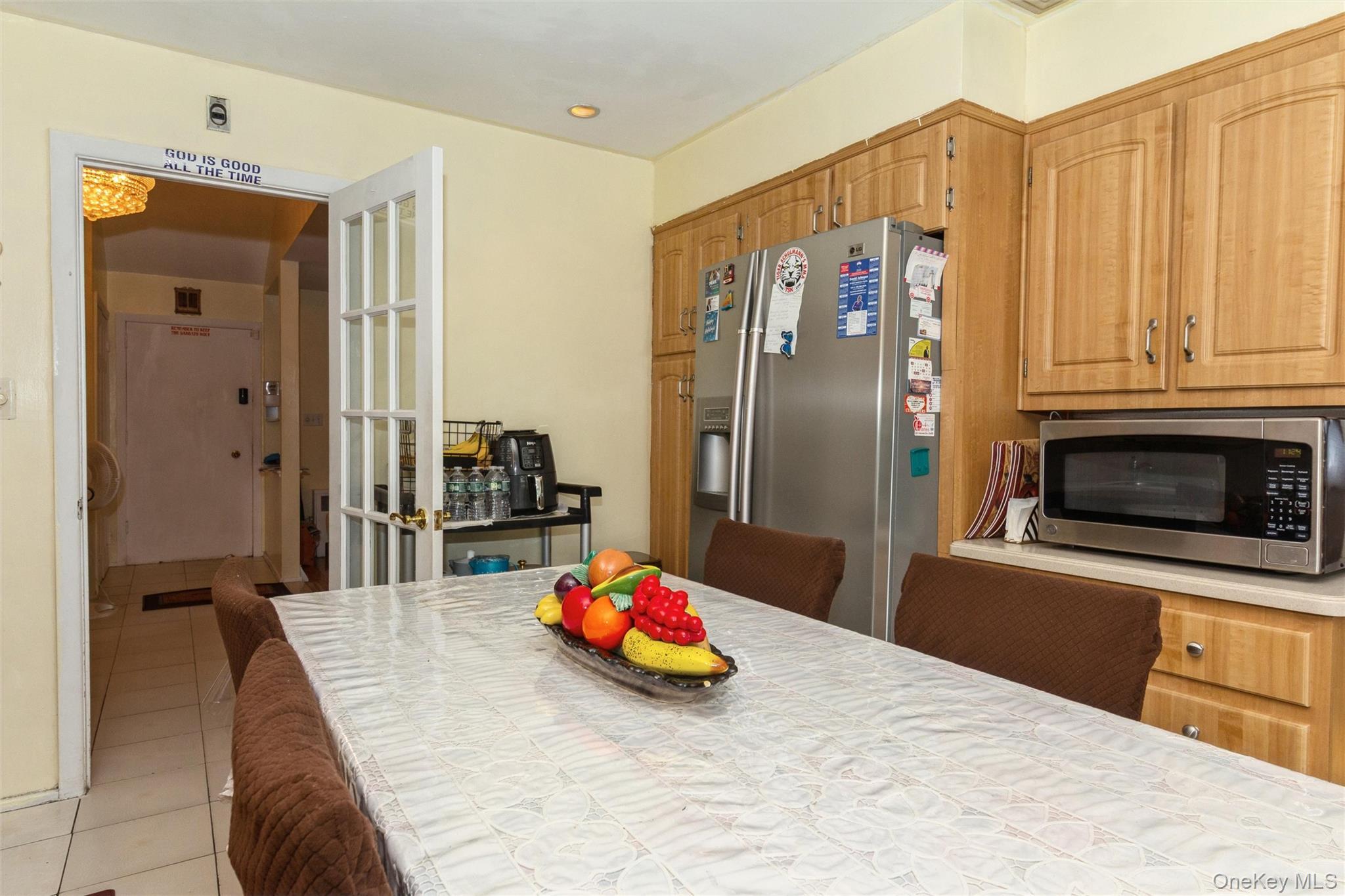 Single Family E Carl Avenue Nassau County, NY 11510, MLS-1033017-12