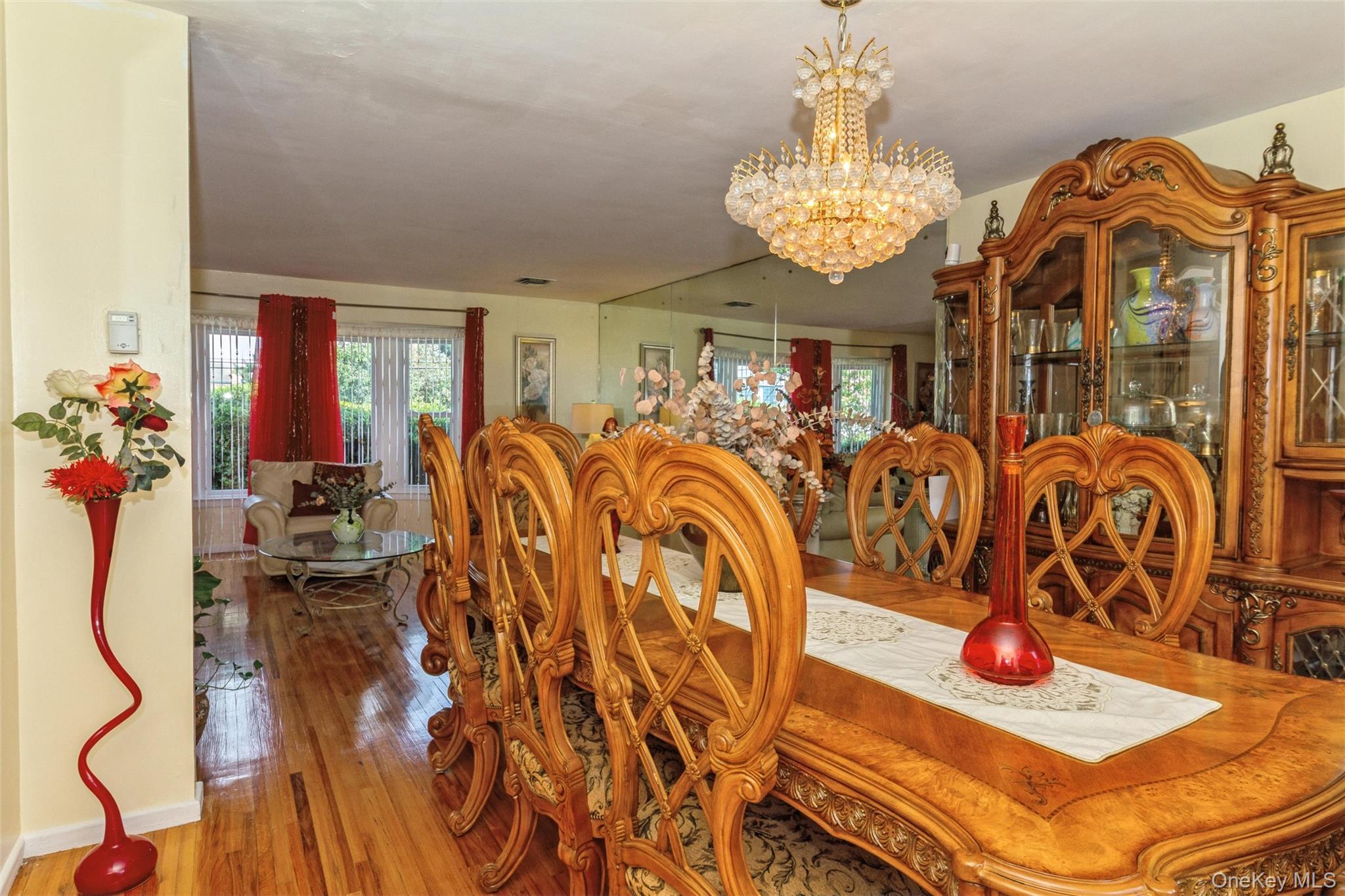 Single Family E Carl Avenue Nassau County, NY 11510, MLS-1033017-14