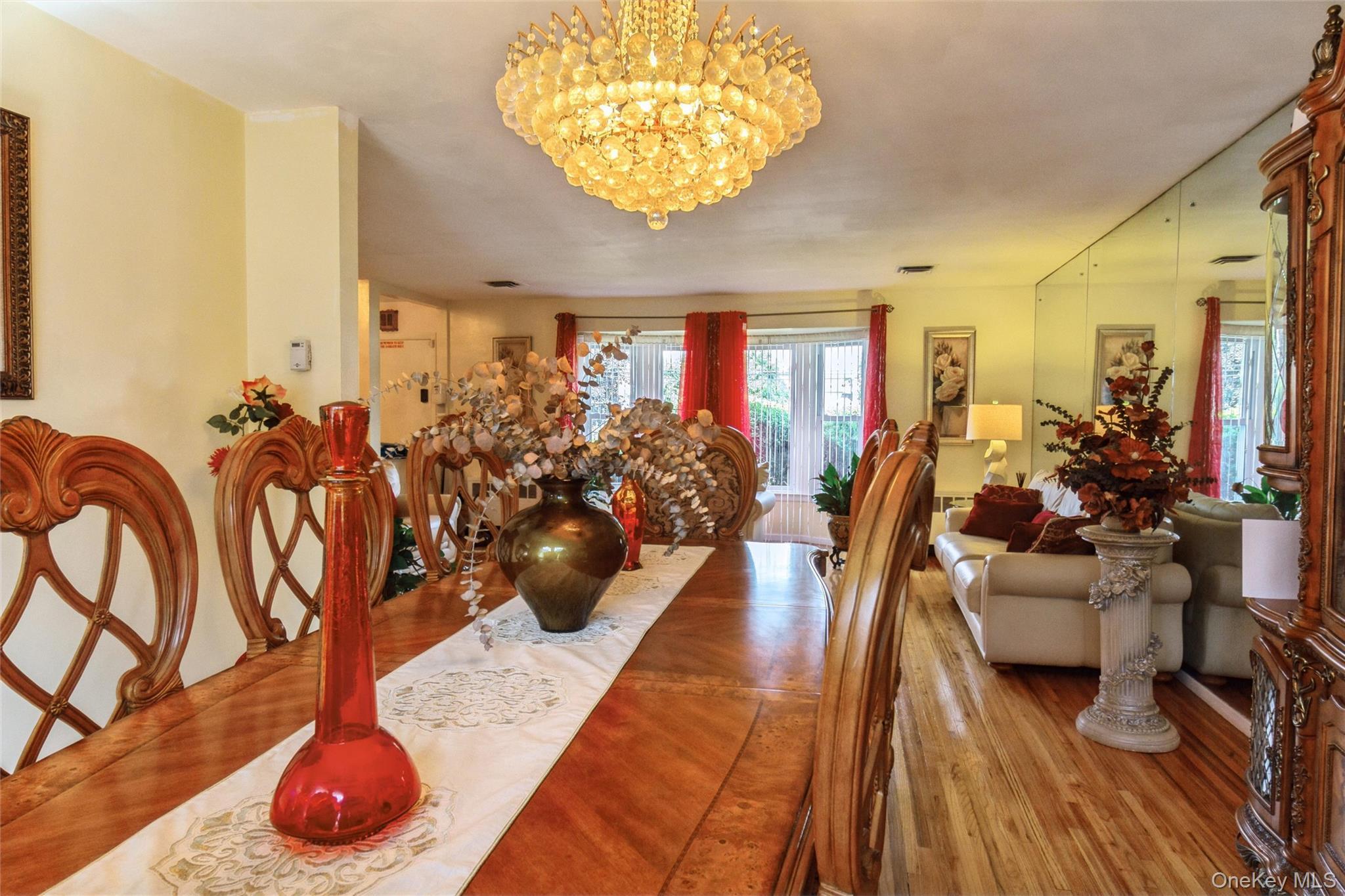 Single Family E Carl Avenue Nassau County, NY 11510, MLS-1033017-15