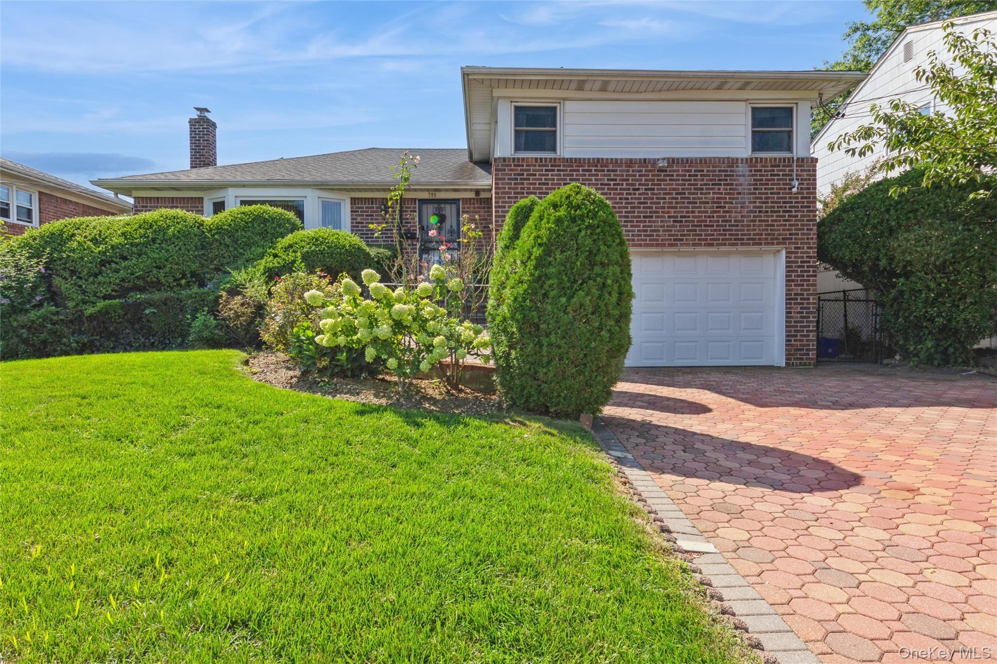 Single Family E Carl Avenue Nassau County, NY 11510, MLS-1033017-2