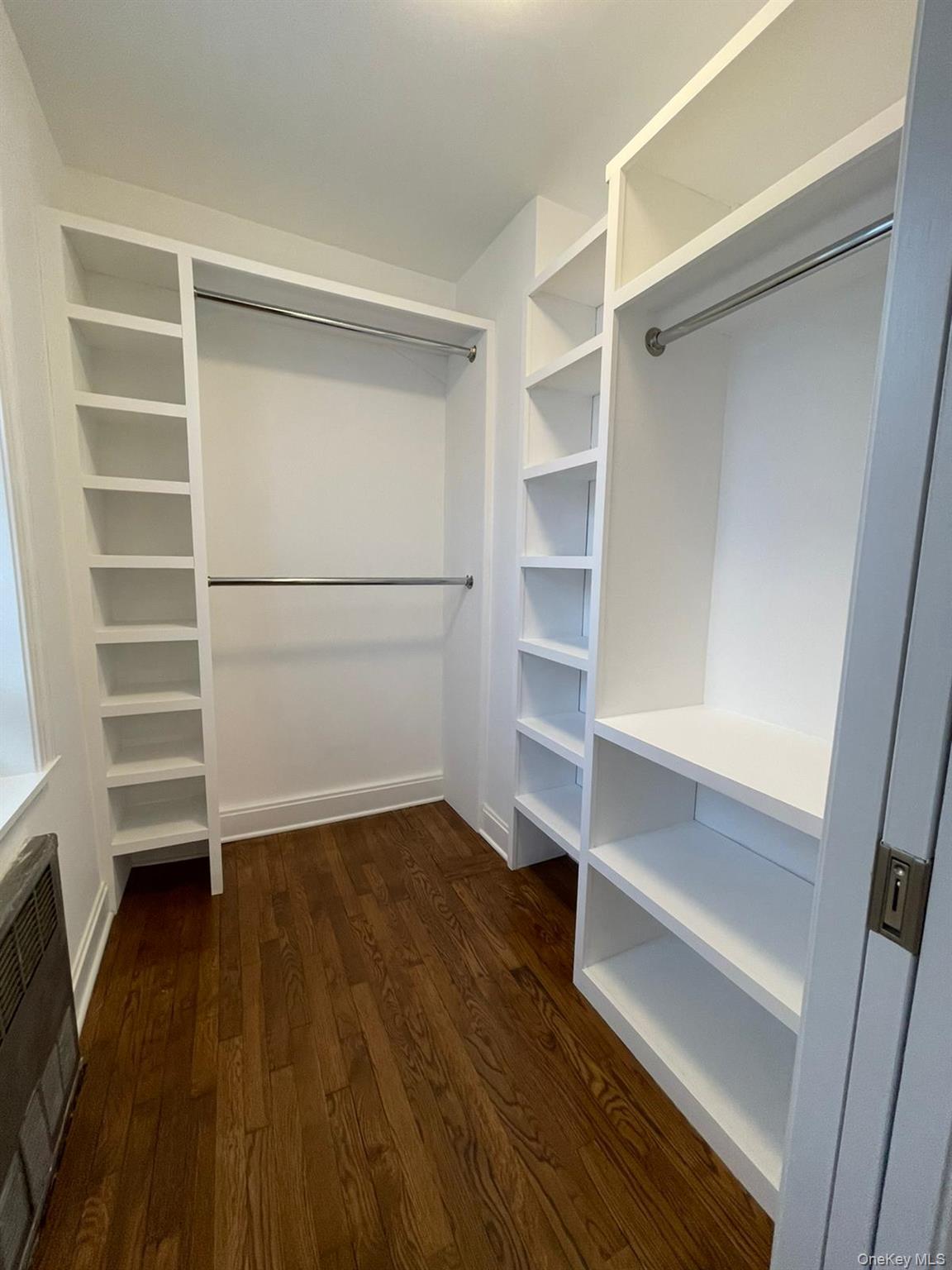 Apartment Mosholu Avenue  Bronx, NY 10471, MLS-1033023-5