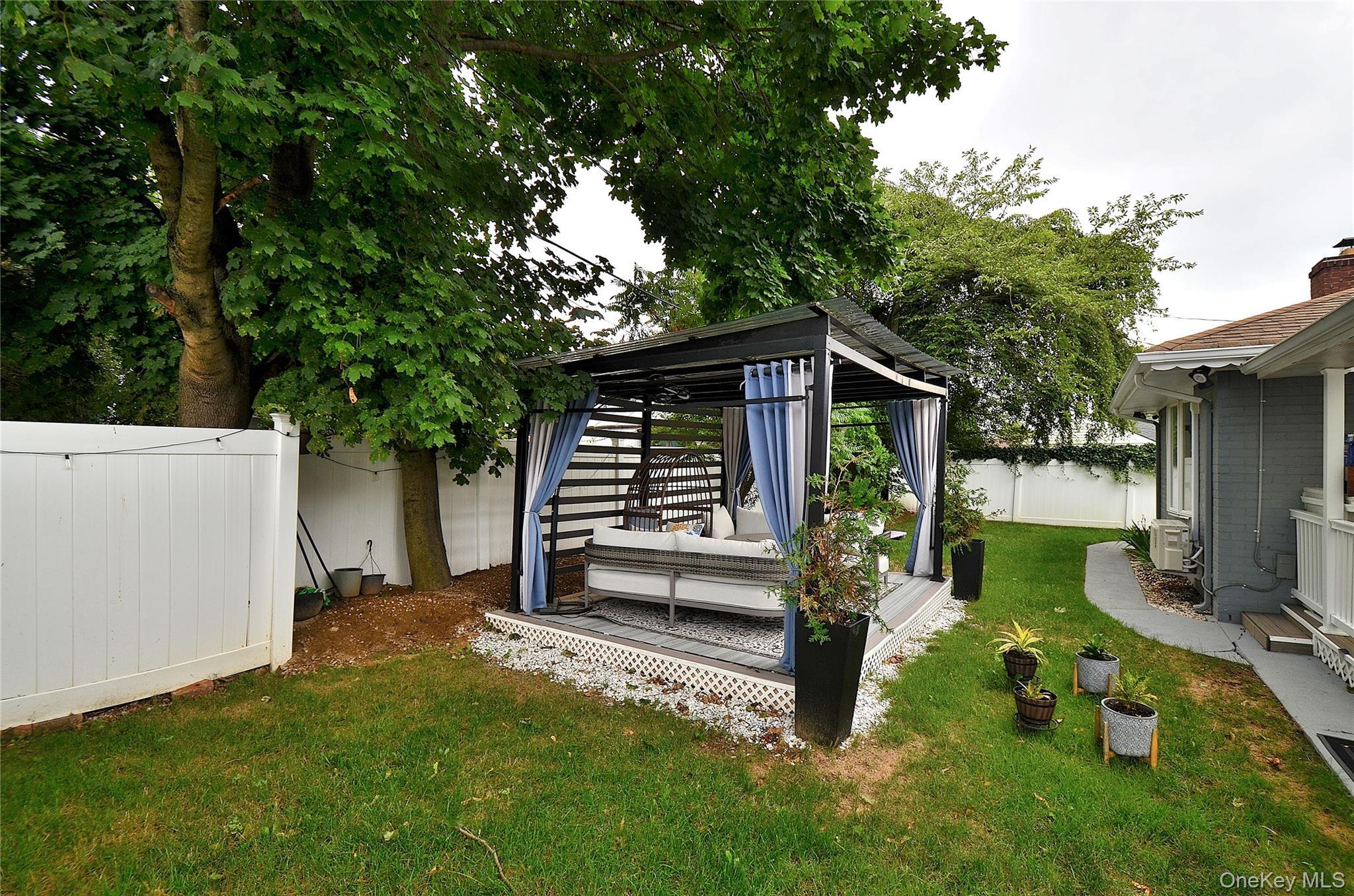 Single Family Shell Street  Nassau County, NY 11510, MLS-1033025-33