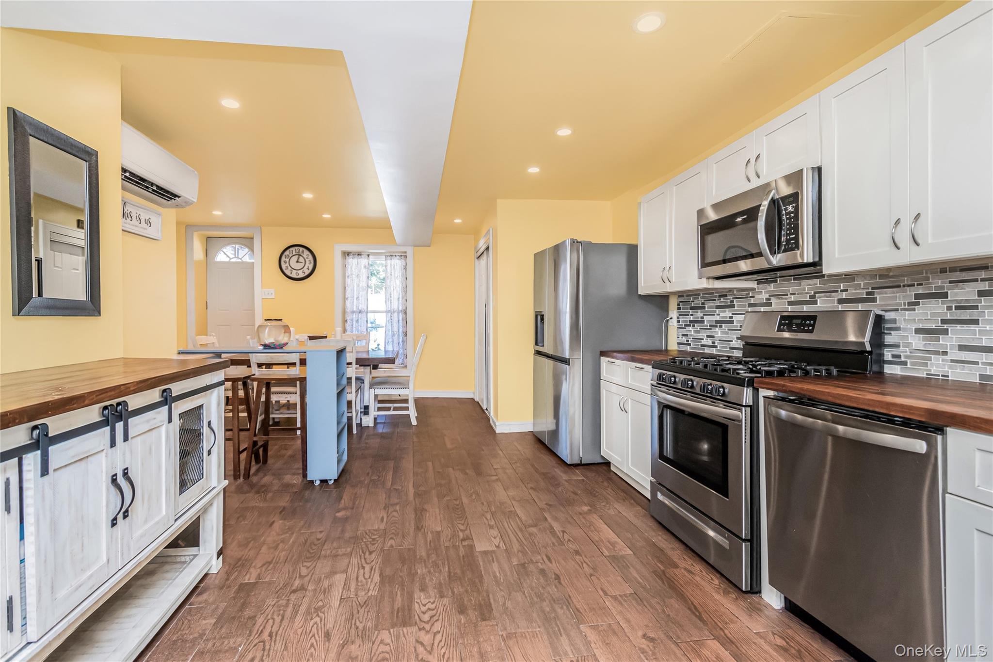 Single Family Swinton Avenue Bronx, NY 10465, MLS-1033037-4