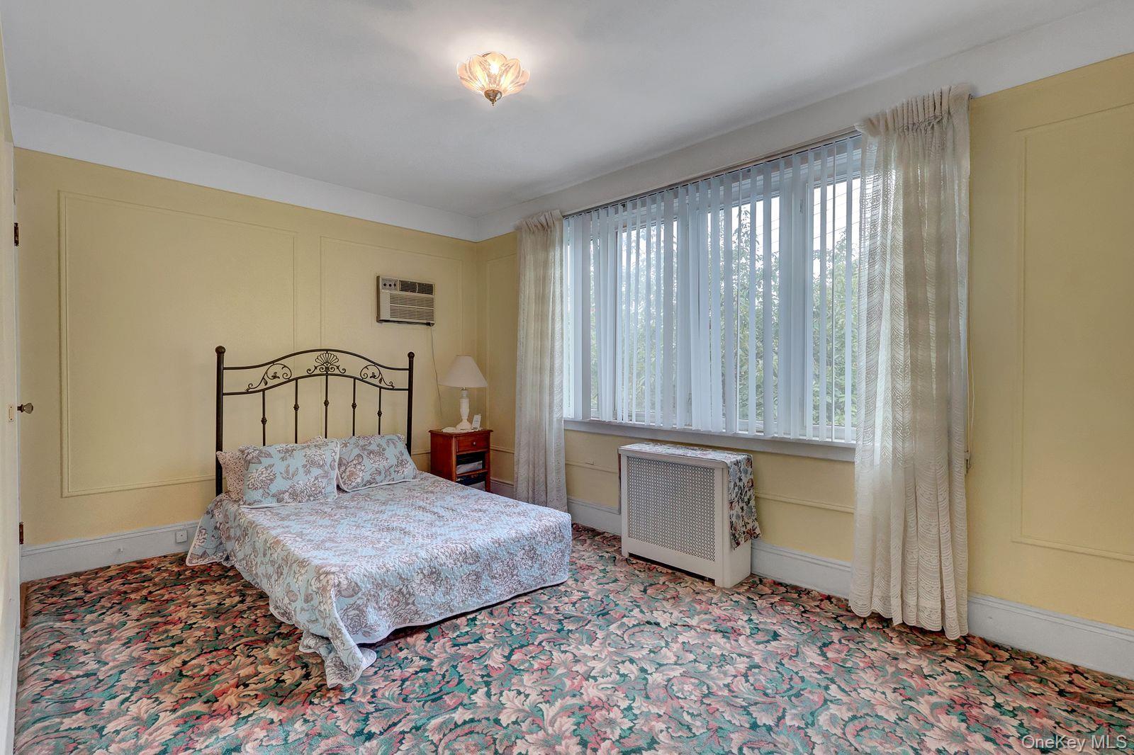 Single Family 86th Street  Queens, NY 11385, MLS-1033043-11