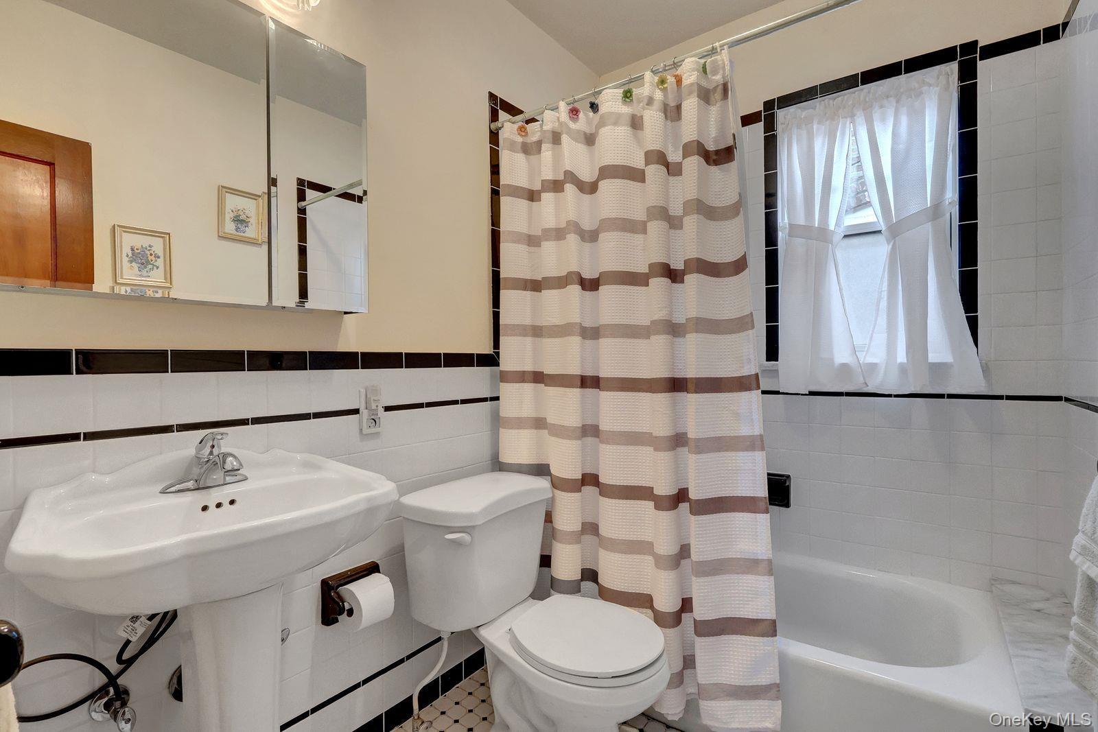 Single Family 86th Street  Queens, NY 11385, MLS-1033043-13