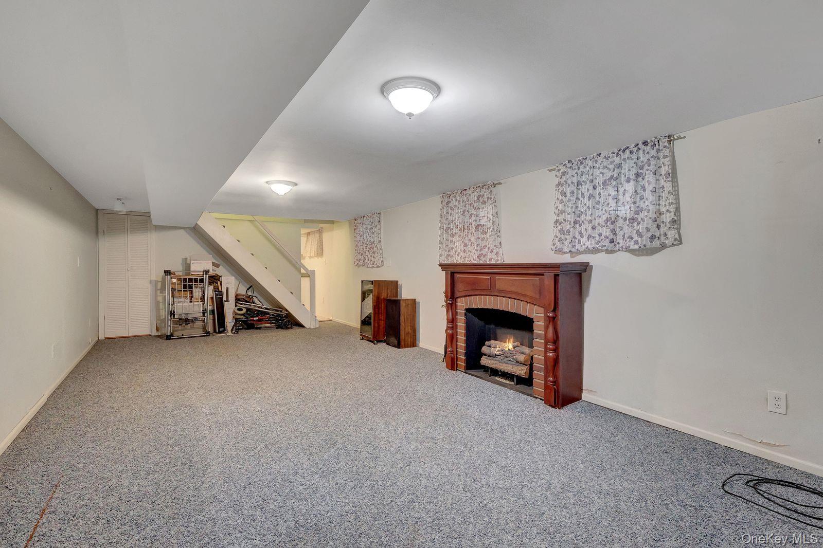 Single Family 86th Street  Queens, NY 11385, MLS-1033043-16