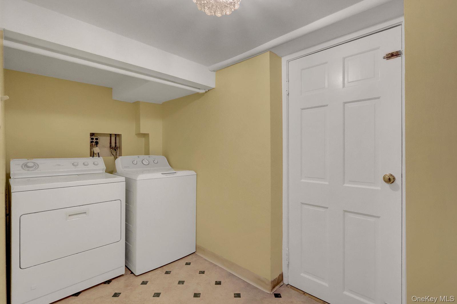 Single Family 86th Street  Queens, NY 11385, MLS-1033043-18
