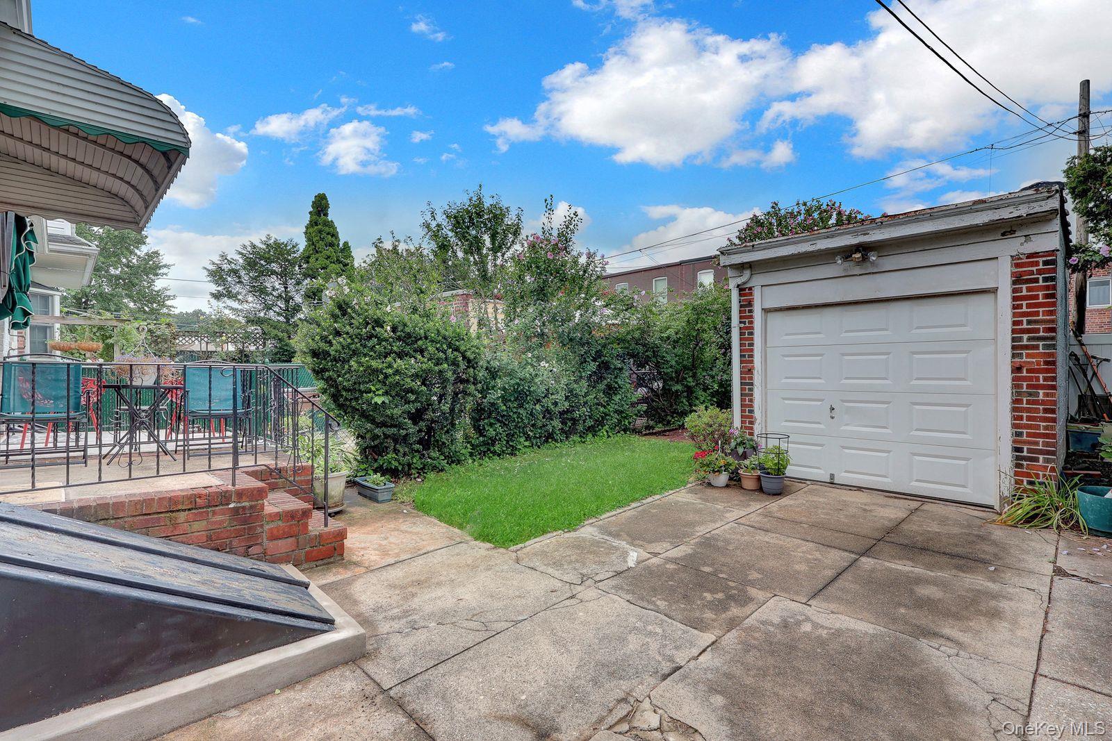 Single Family 86th Street  Queens, NY 11385, MLS-1033043-19
